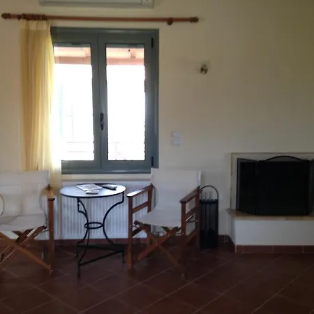 To Selas Apartment Sellasia