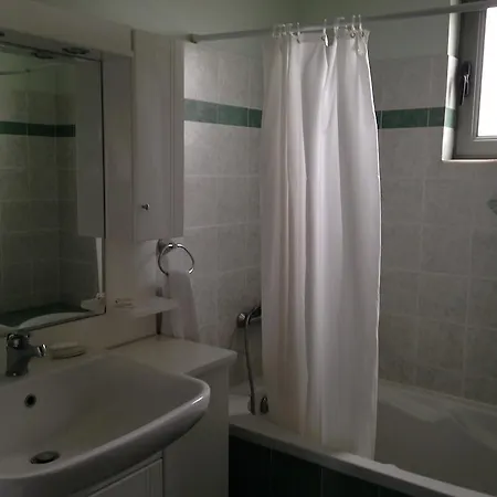 Apartment To Selas *