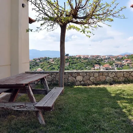 To Selas Apartment Sellasia