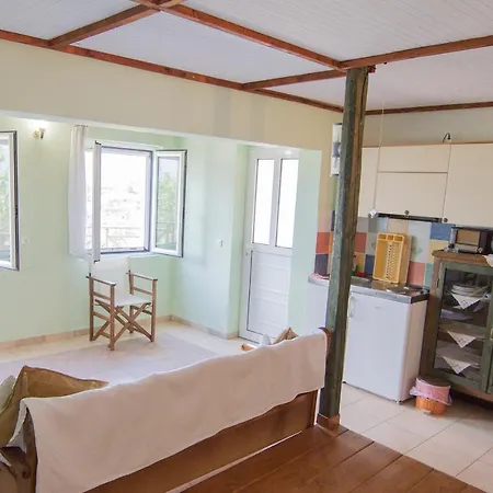 Apartment To Selas